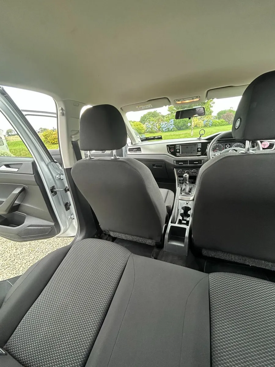VOLKSWAGEN POLO TRENDLINE 1.0 MANUAL 65HP 5DR - Image 2