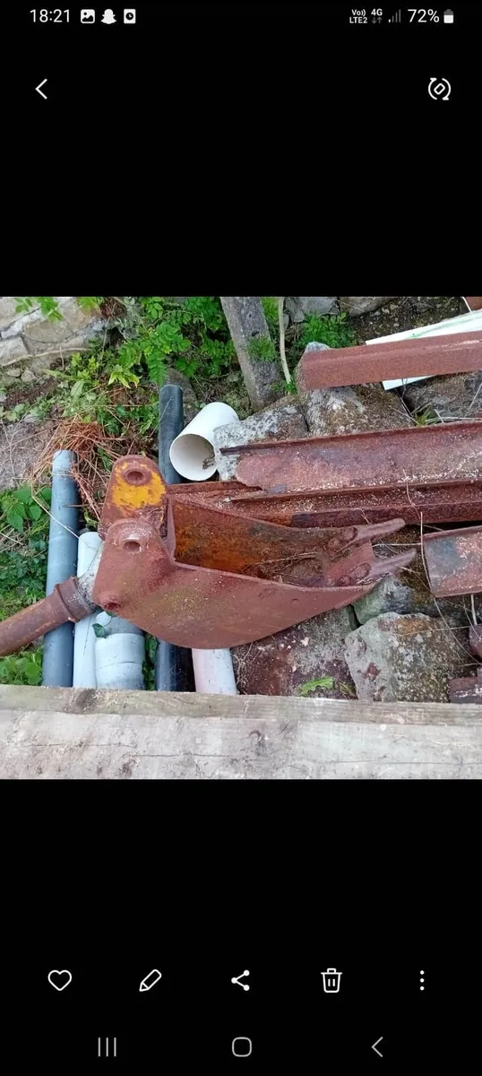 Tractor parts - Image 1