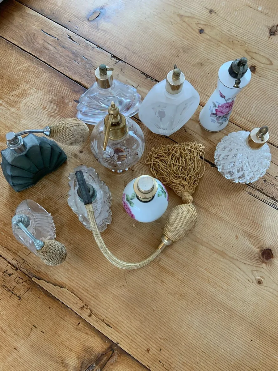 Lovely Selection of 9 Perfume sold as one lot - Image 1