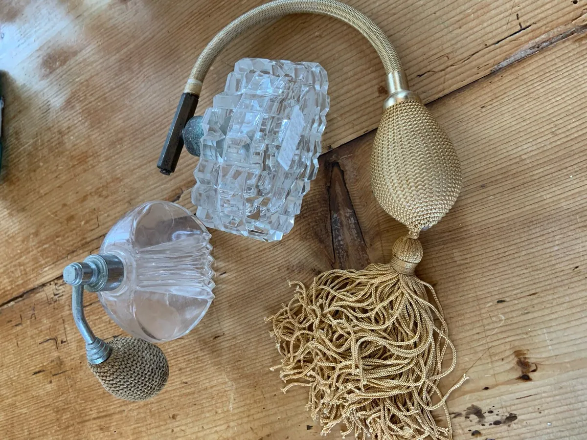 Lovely Selection of 9 Perfume sold as one lot - Image 4