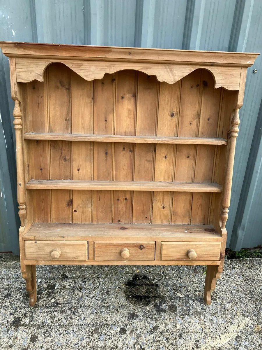 Dresser - Image 1