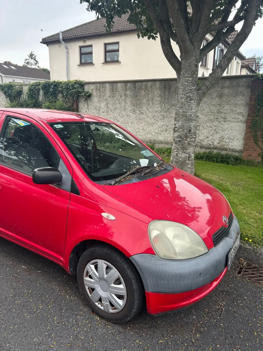 Toyota Yaris 2000 - Image 2