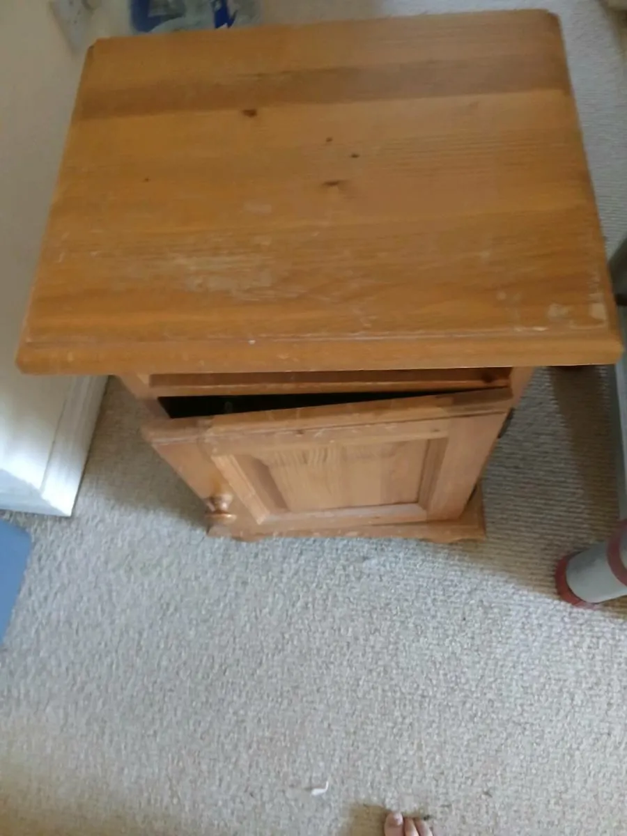 Pine bedside locker - Image 1