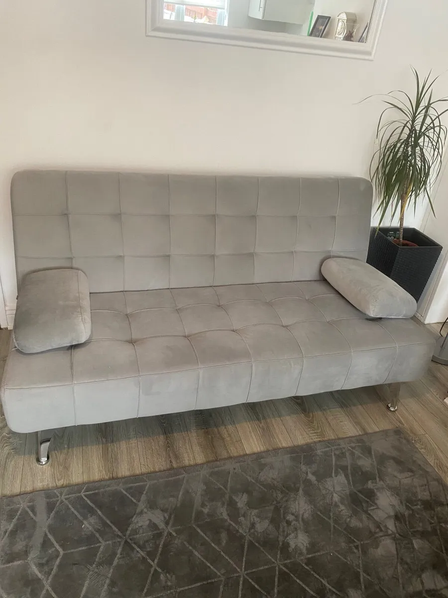 Couch - Image 4