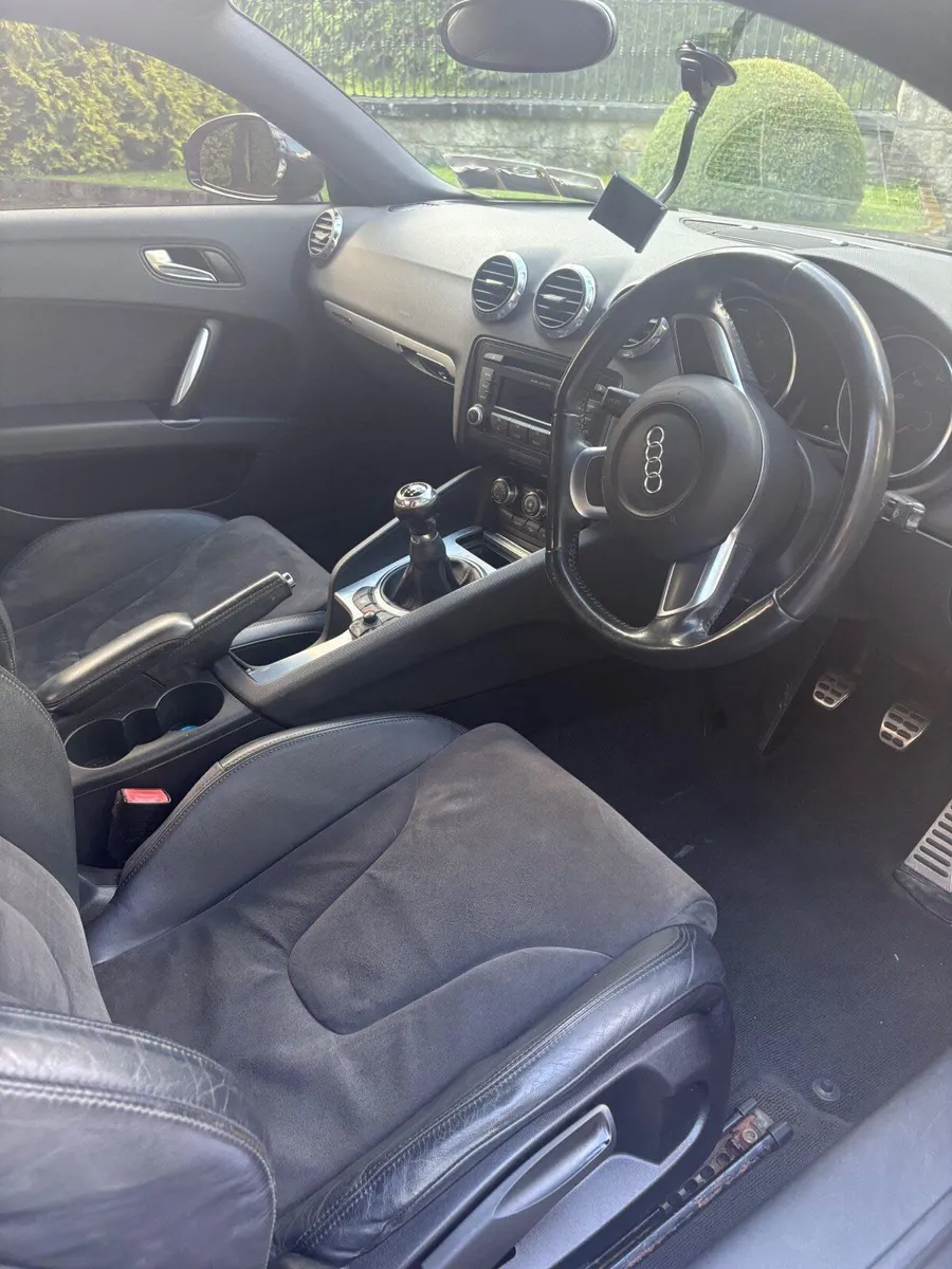 Car - Image 3