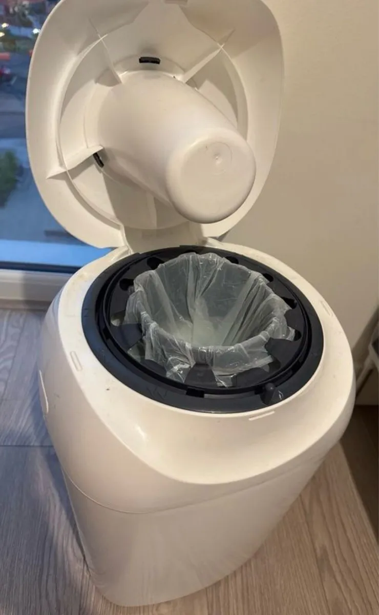 Tommee Tippee Nappy Bin - Image 1