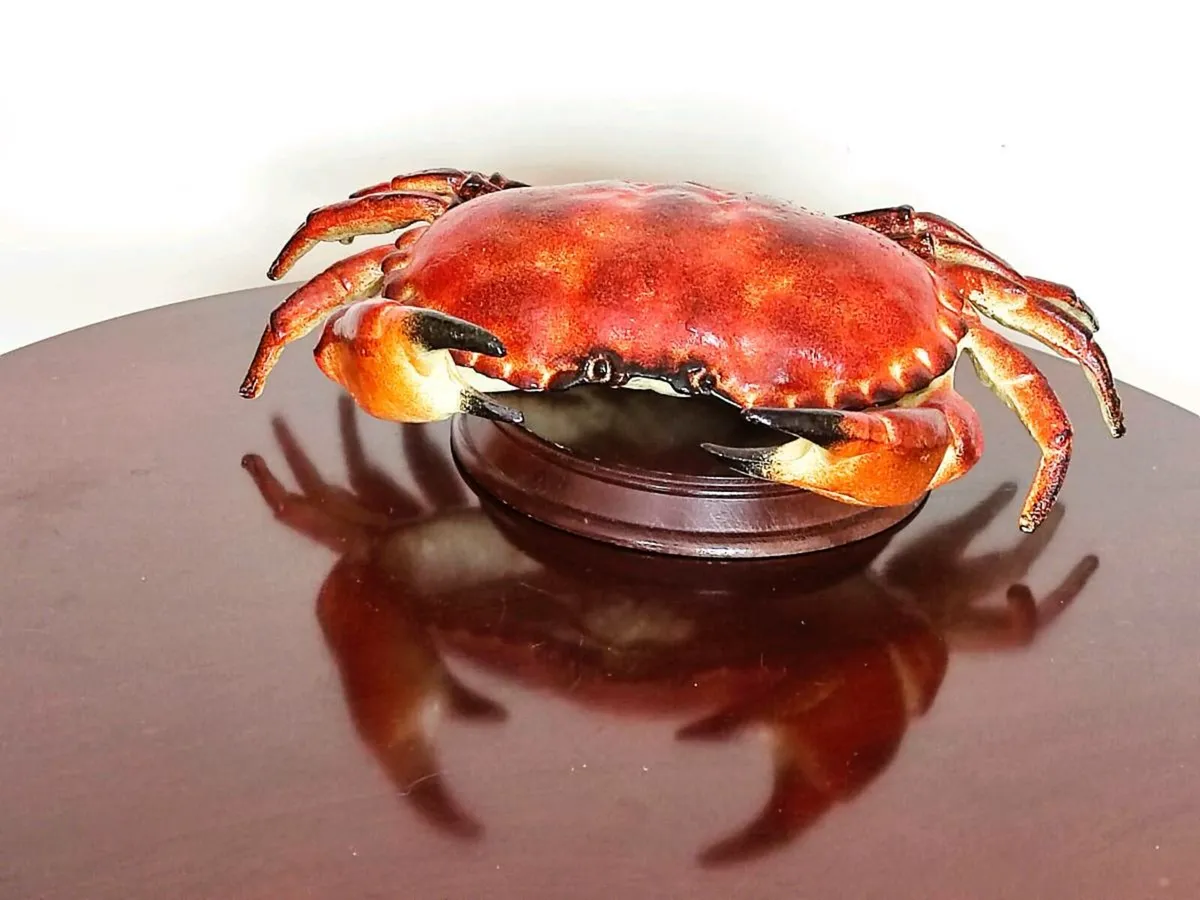 Hand painted Cast Iron CRAB SCULPTURE trinket box. - Image 1