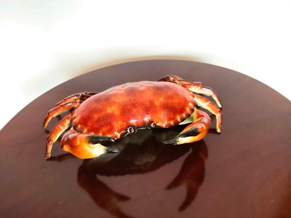 Hand painted Cast Iron CRAB SCULPTURE trinket box. - Image 3