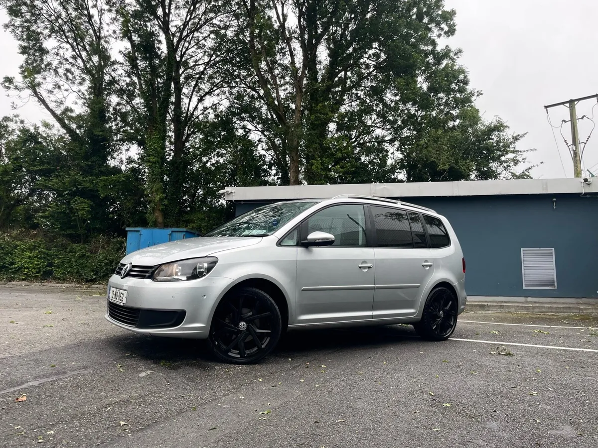 2012 Touran 2.0 Diesel NCT 02/26 - Image 2