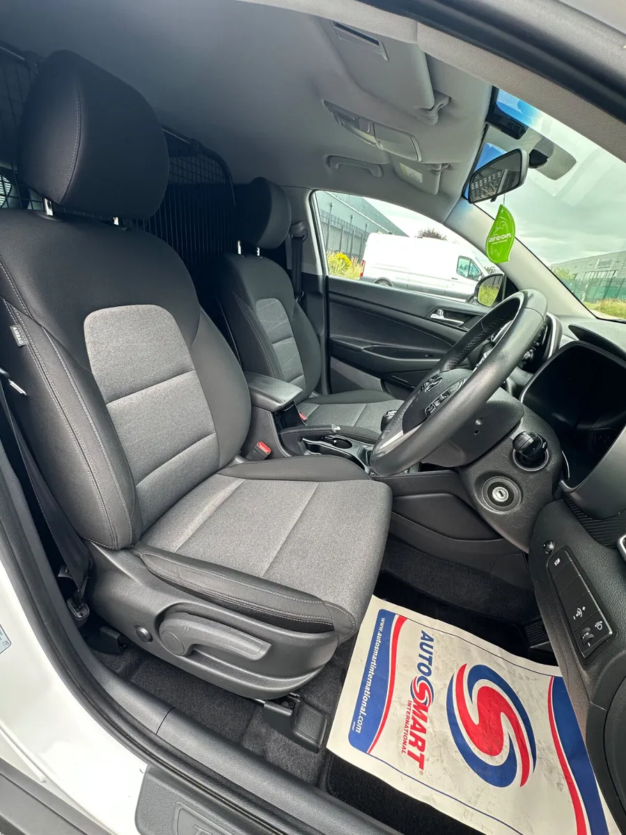 202D Hyundai Tucson only 34k klms - Image 4