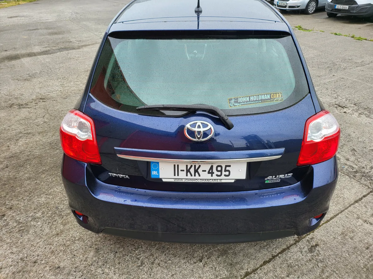 Toyota Auris 2011 - Image 4