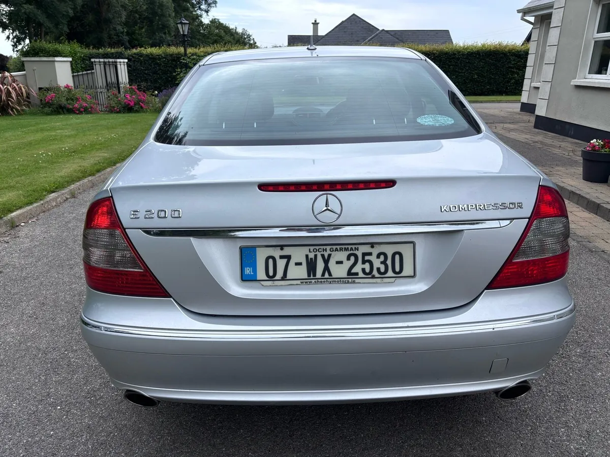 Mercedes e200 kompressor Deposit taken now - Image 2