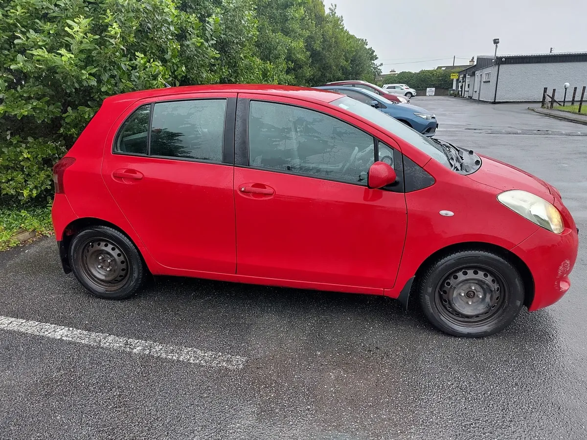 Toyota Yaris 2006 - Image 1