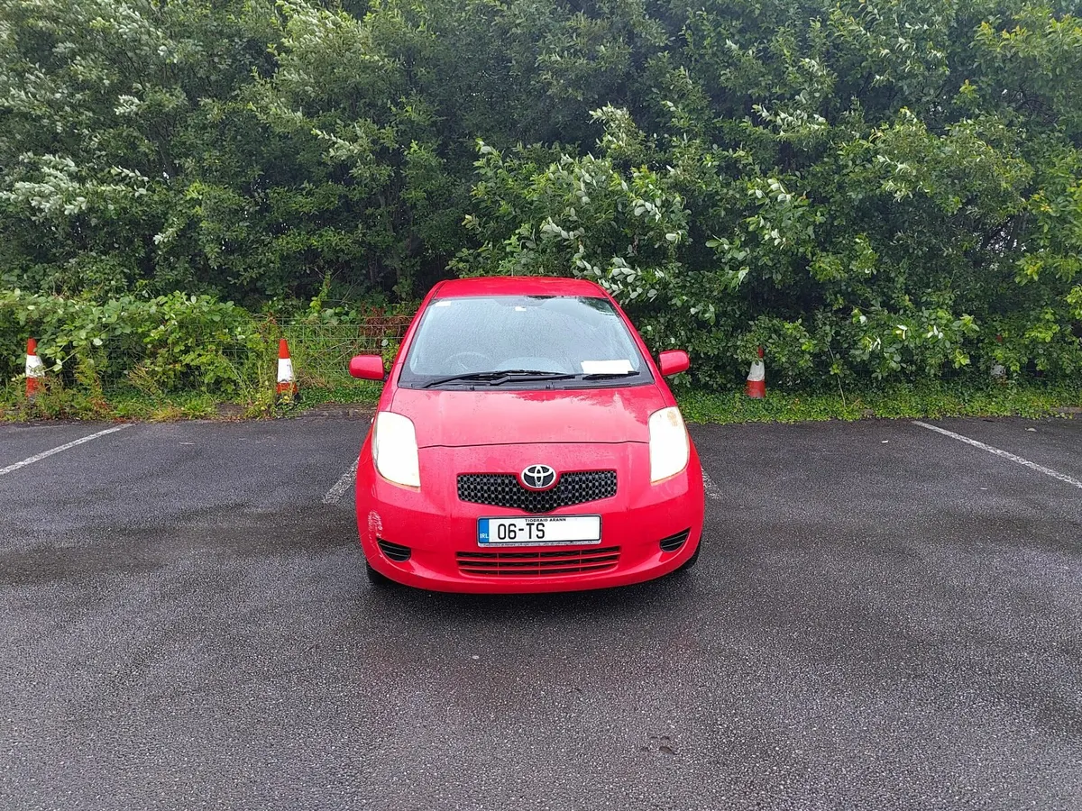 Toyota Yaris 2006 - Image 2