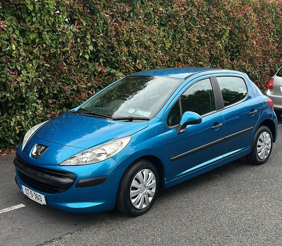 Beautiful Peugeot 207 1.4 petrol - Image 2