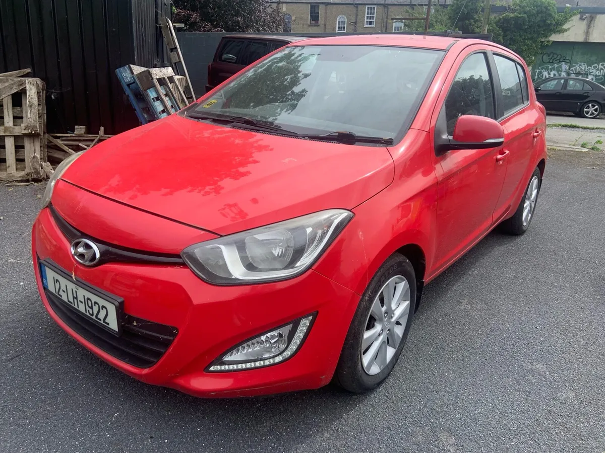 Hyundai i20 - Image 2