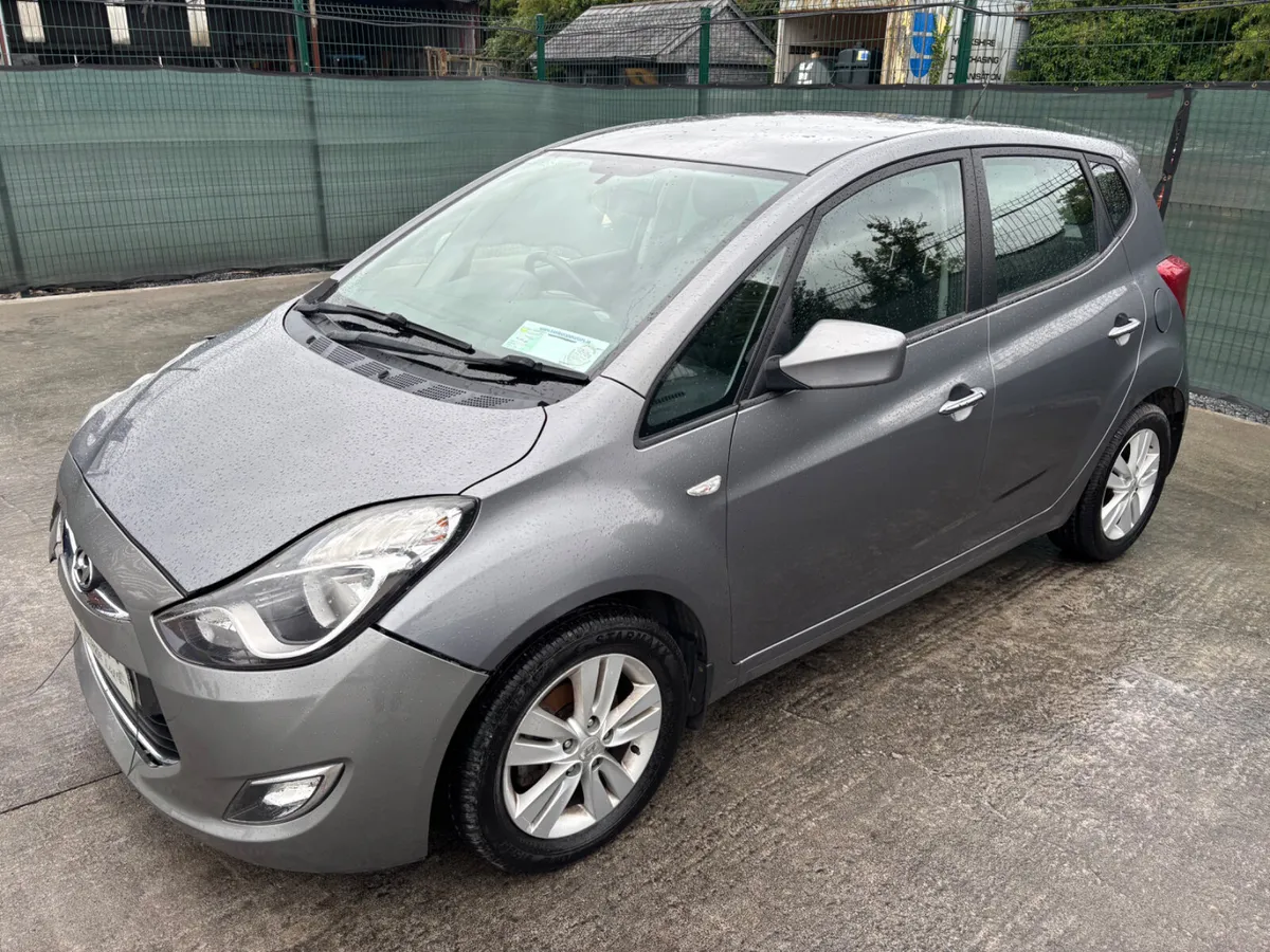 132 Hyundai ix20 Very light damage Drive Home - Image 2