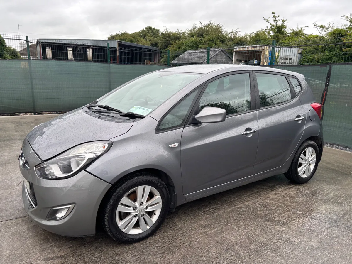 132 Hyundai ix20 Very light damage Drive Home - Image 1