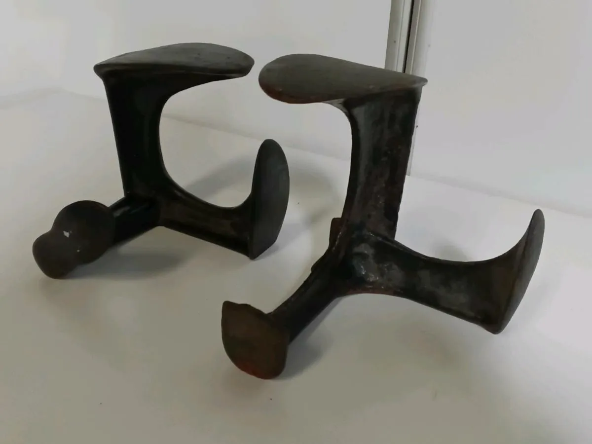 Two Vintage Cast Iron Shoemaker - Image 2