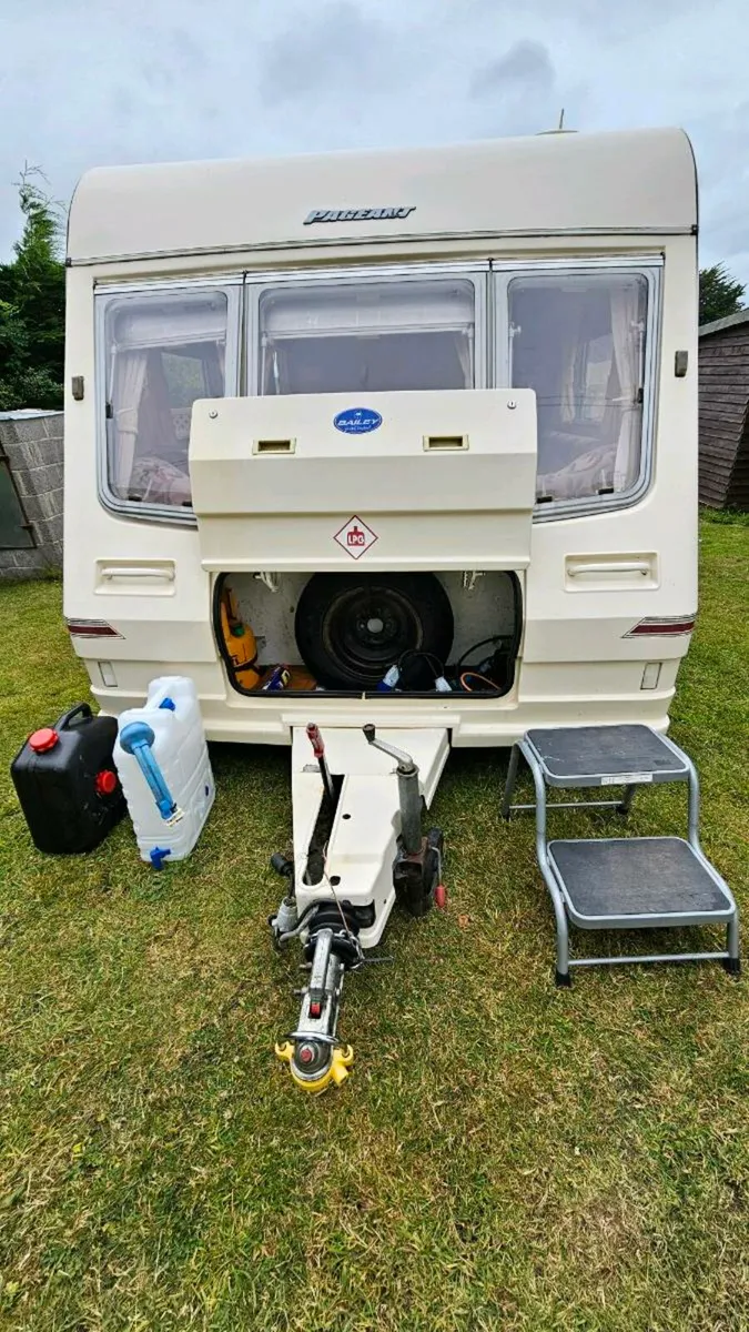 2/3 Berth Bailey Caravan for sale - Image 4