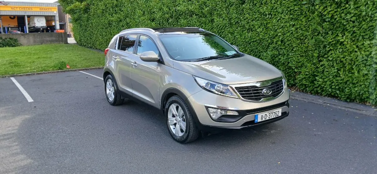 2011 kia sportage nct 1/26 tax 7/25 - Image 1