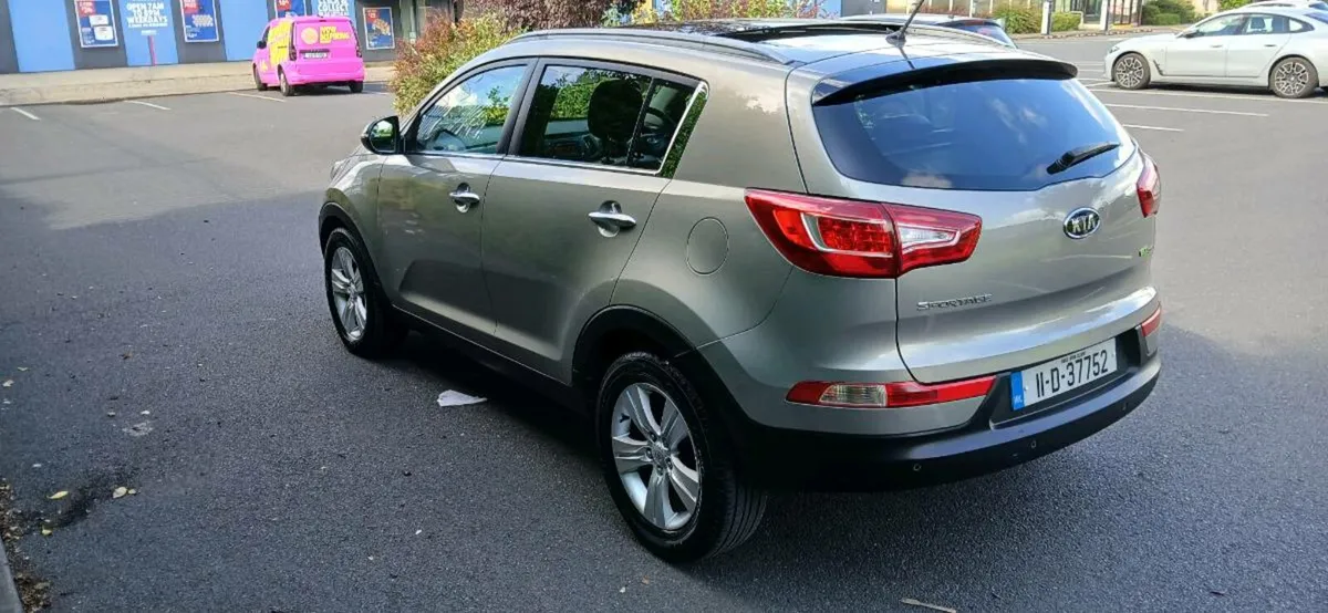 2011 kia sportage nct 1/26 tax 7/25 - Image 4