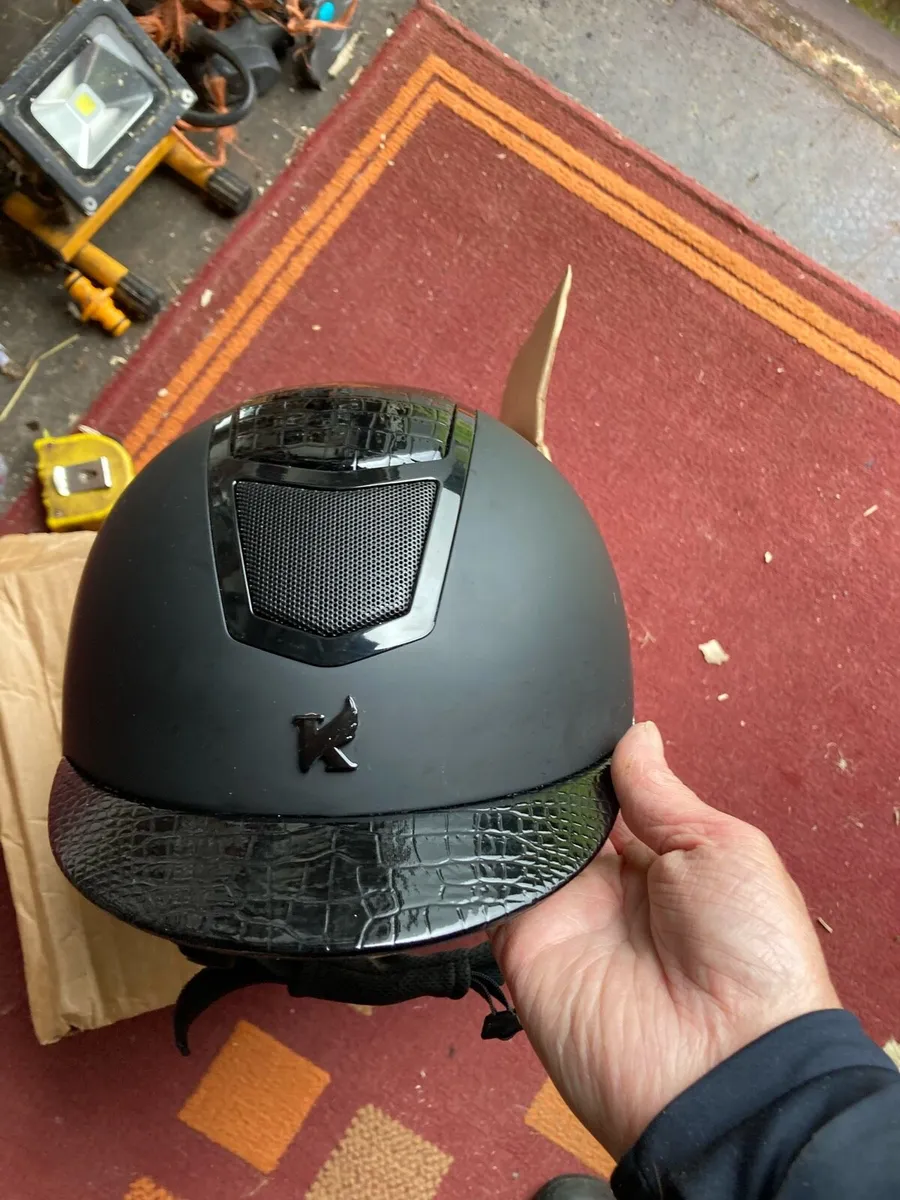 Shire karben riding hat - Image 3