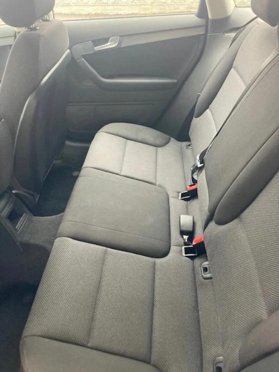 Audi A3 2011 Hatchback 5DR Sportsback 105 - Image 4