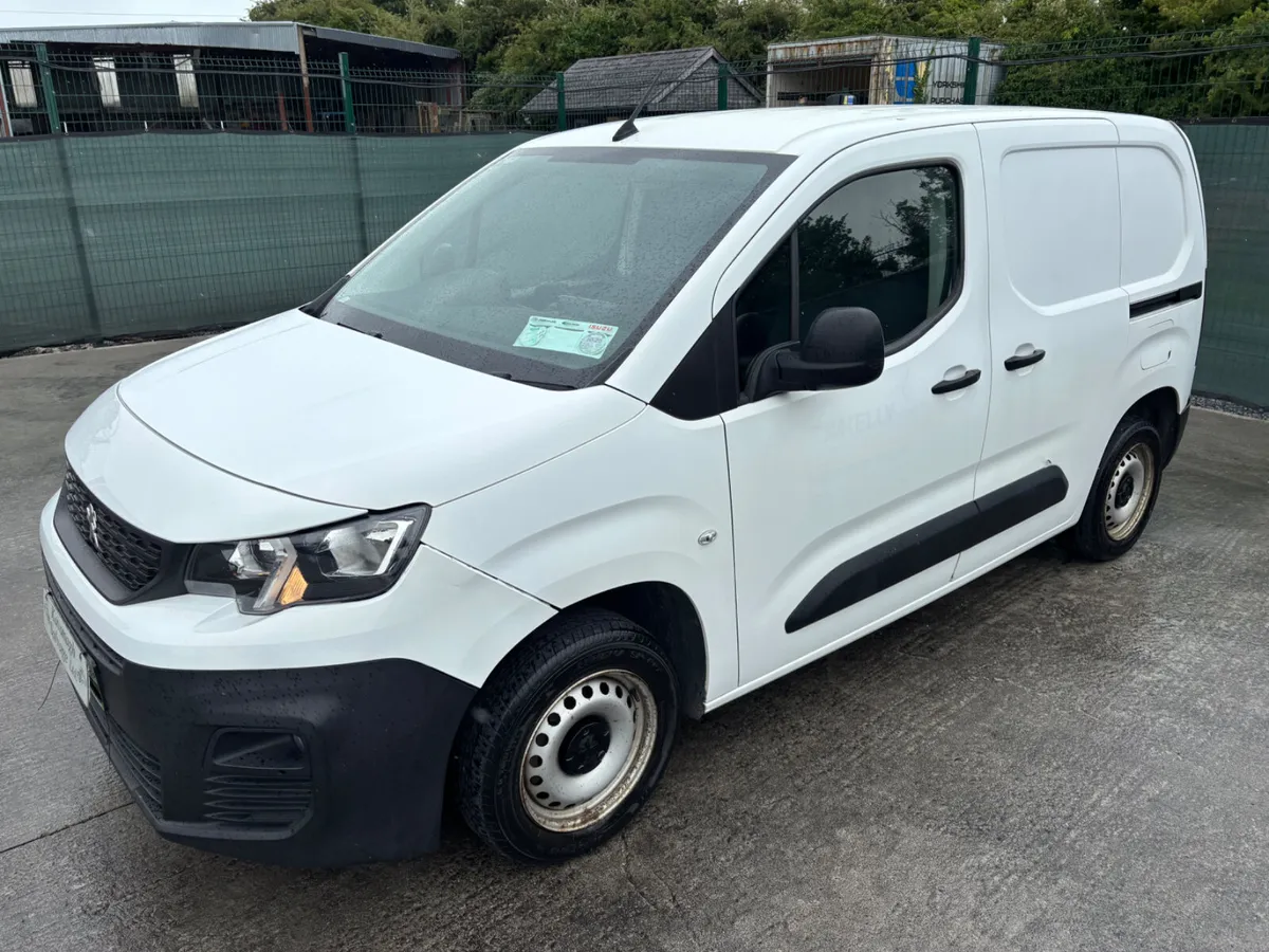 2019 Peugeot Partner Driver Home - Image 3
