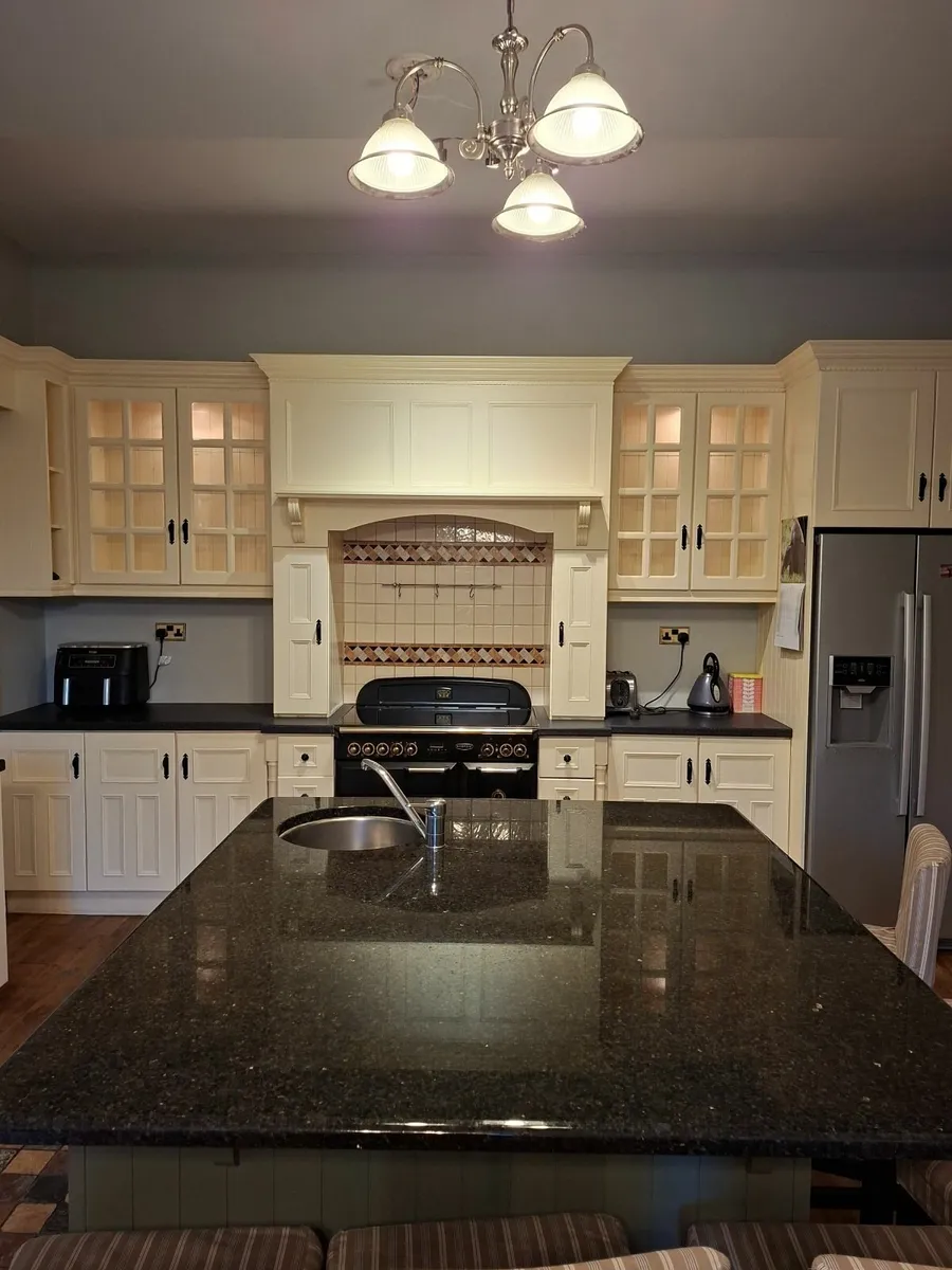 Kitchen - Image 4