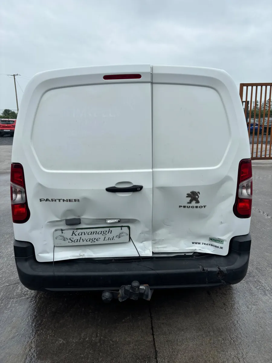 2019 Peugeot Partner Driver Home - Image 4