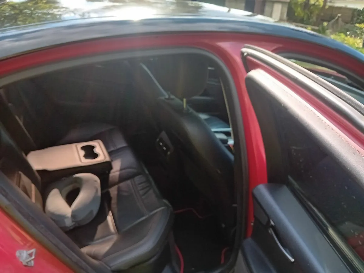 Jaguar XE 2016 - Image 2