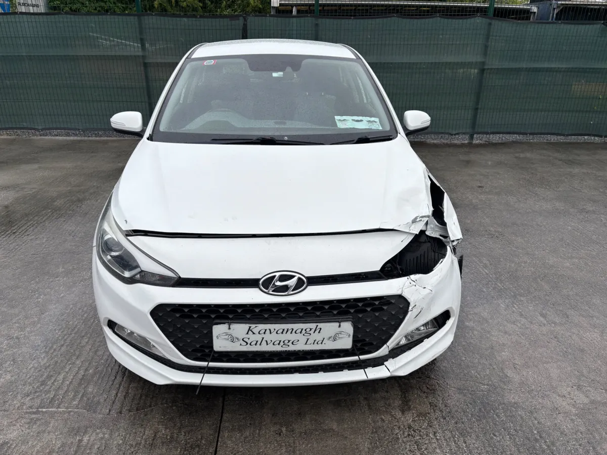 2016 Hyundai i20 Light Damage - Image 2