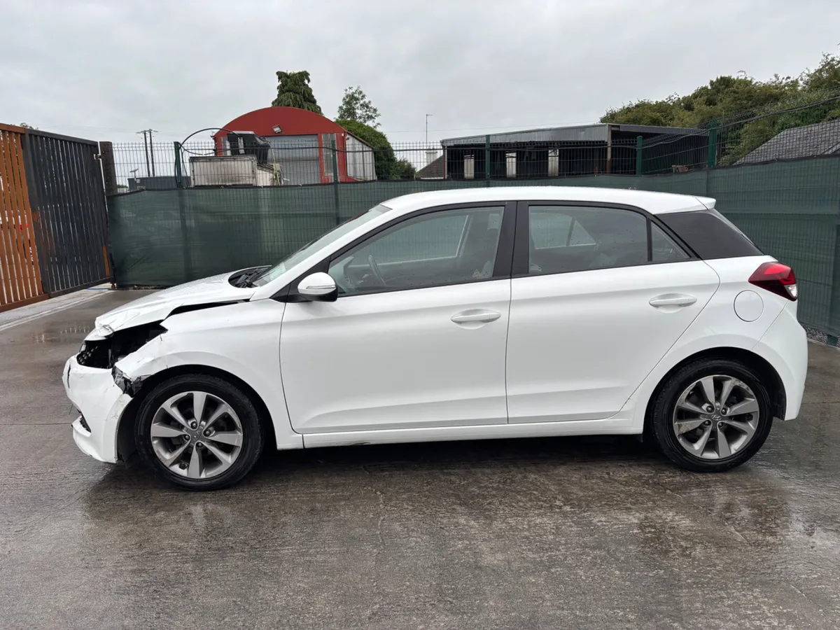 2016 Hyundai i20 Light Damage - Image 4