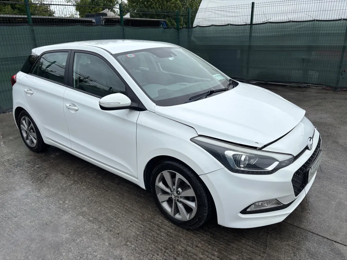 2016 Hyundai i20 Light Damage - Image 1