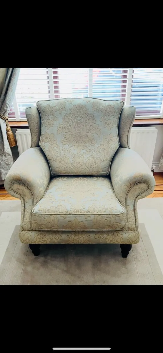 Couches - Image 3