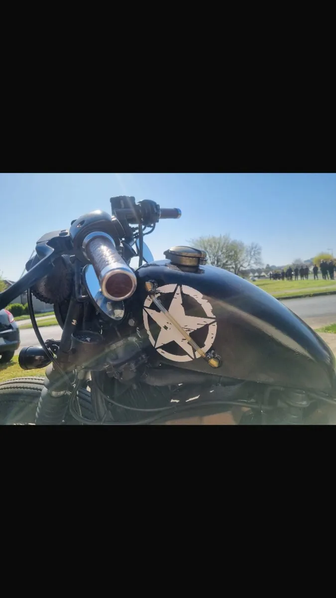 Bobber motor cycle - Image 3