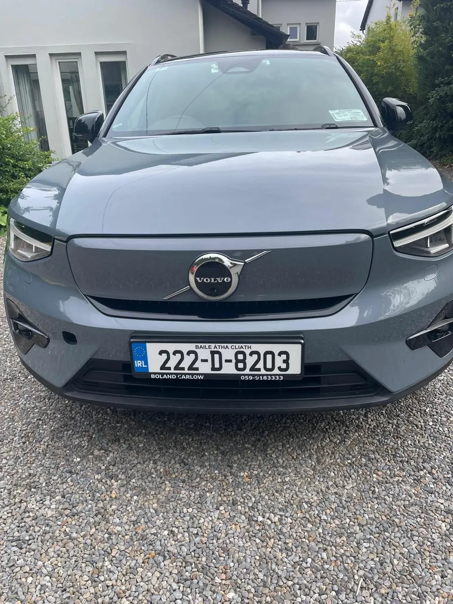 Volvo XC40 69 kWh 231 bhp Recharge Ultimate - Image 1
