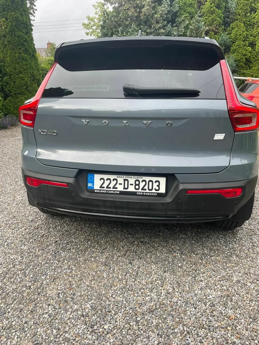 Volvo XC40 69 kWh 231 bhp Recharge Ultimate - Image 3