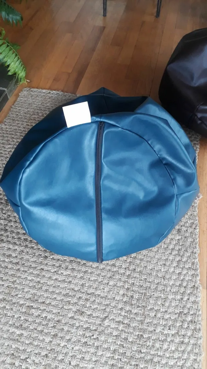 2 x Luxury Leatherette Bean Bags Adult Size MINT C - Image 4