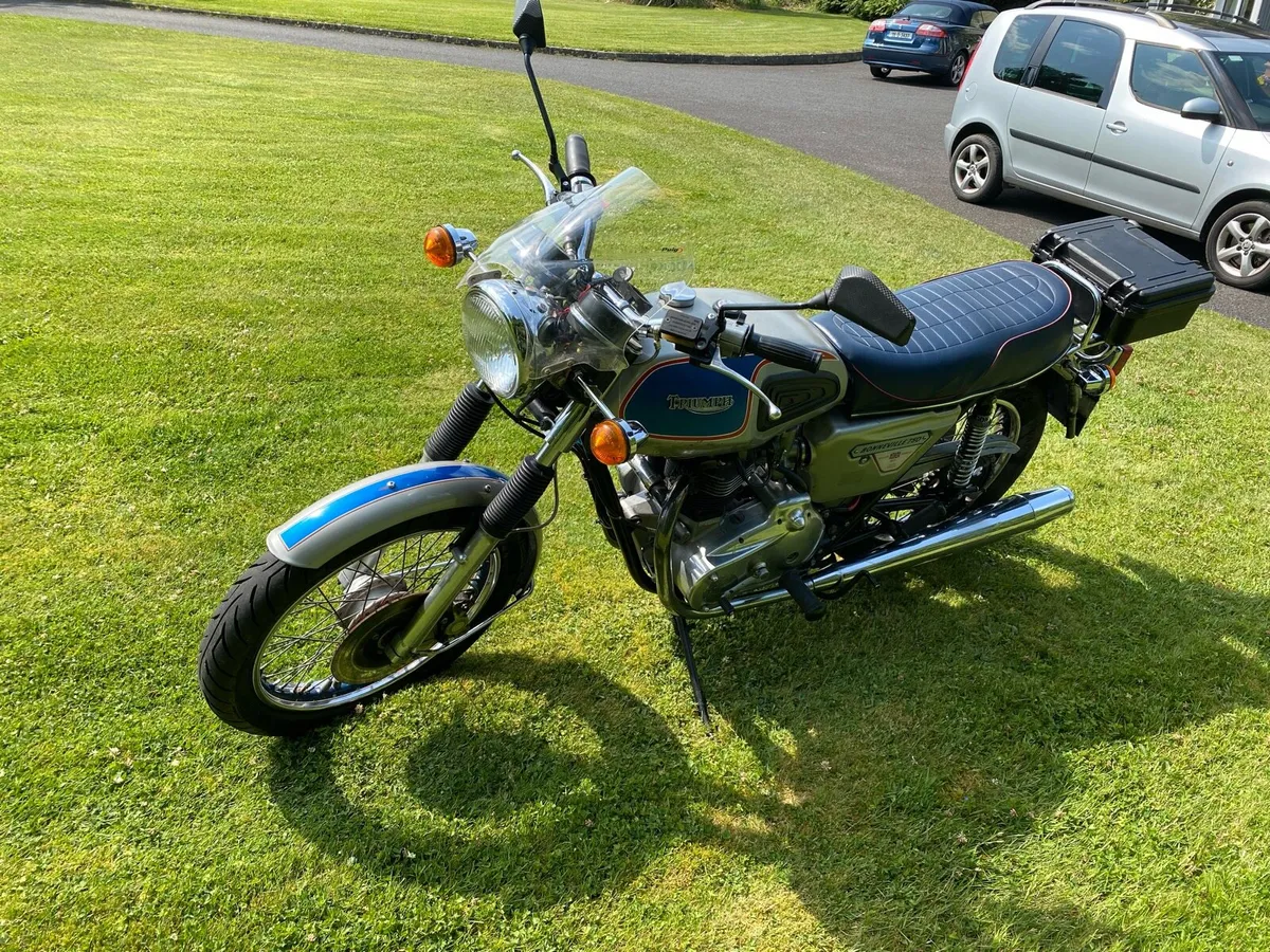 Triumph 140 jubilee 750 cc 1977 - Image 2