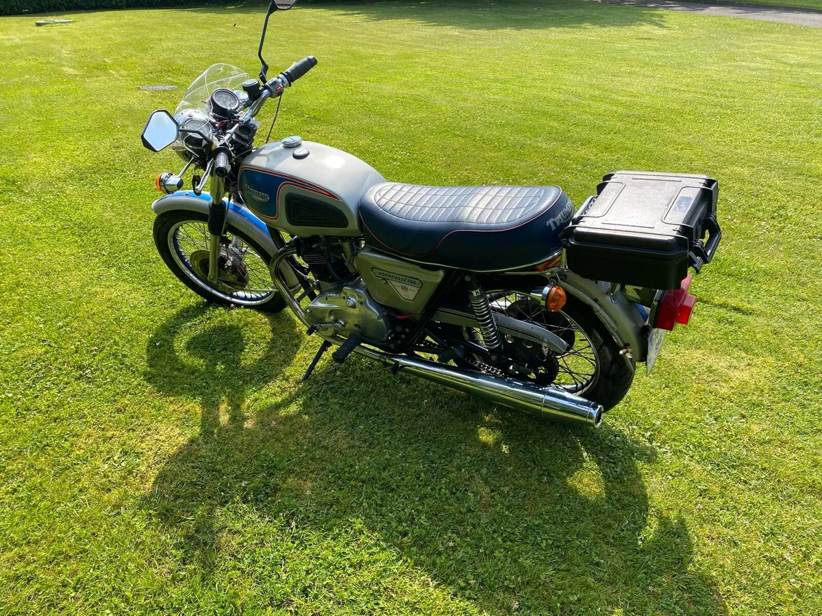 Triumph 140 jubilee 750 cc 1977 - Image 3