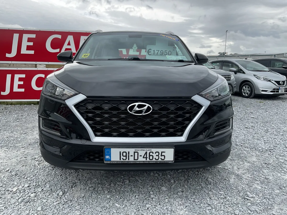 HYUNDAI TUCSON 1.6 PETROL  LOW KMS SPOTLESS - Image 3