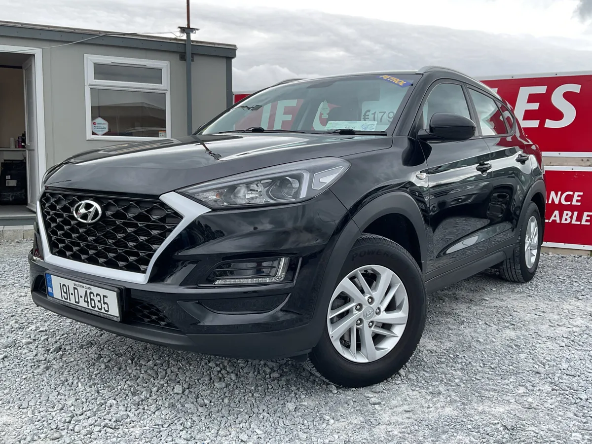 HYUNDAI TUCSON 1.6 PETROL  LOW KMS SPOTLESS - Image 2