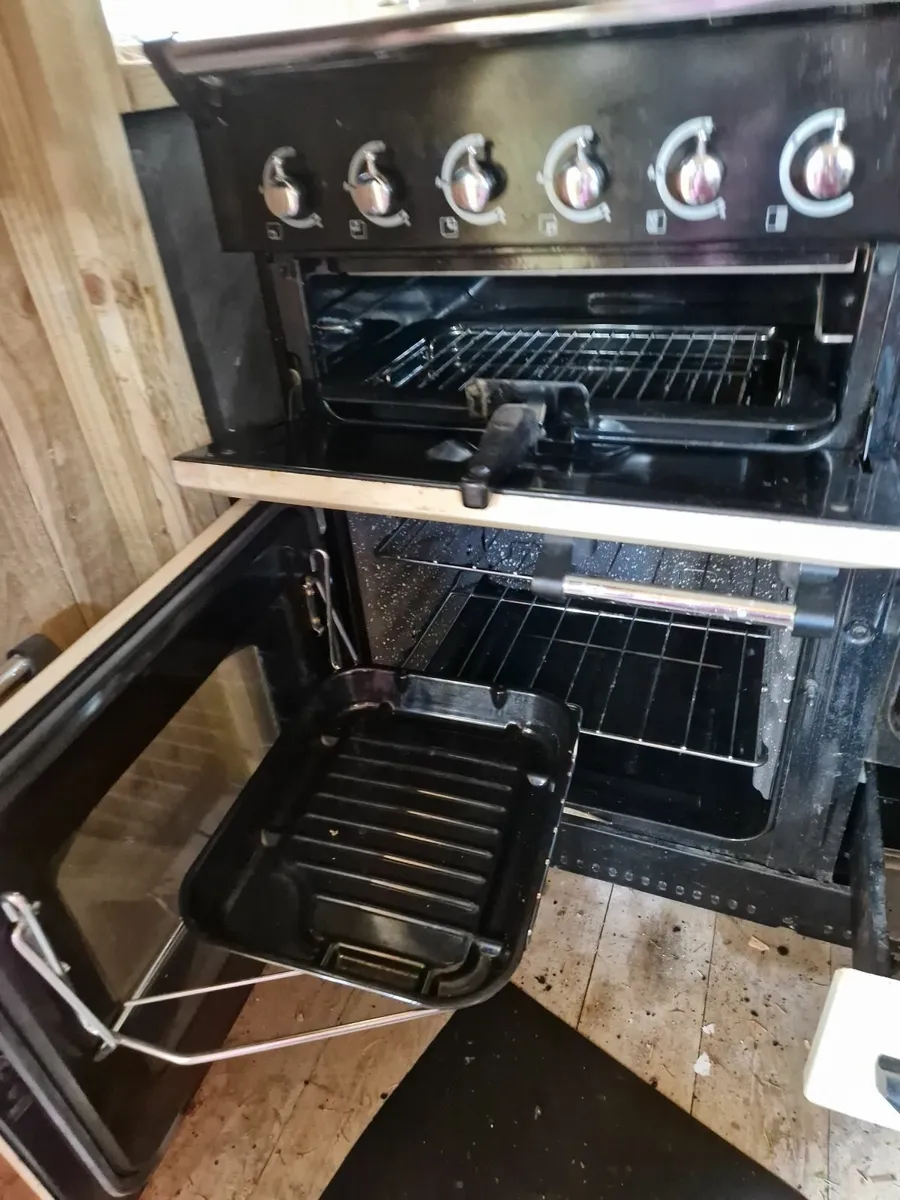 Gas electric cooker - Image 2