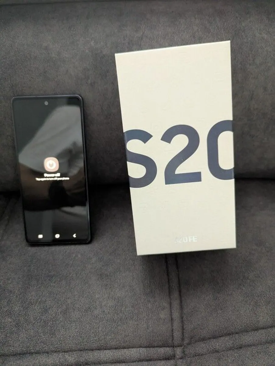 Samsung S20 Fe - Image 1