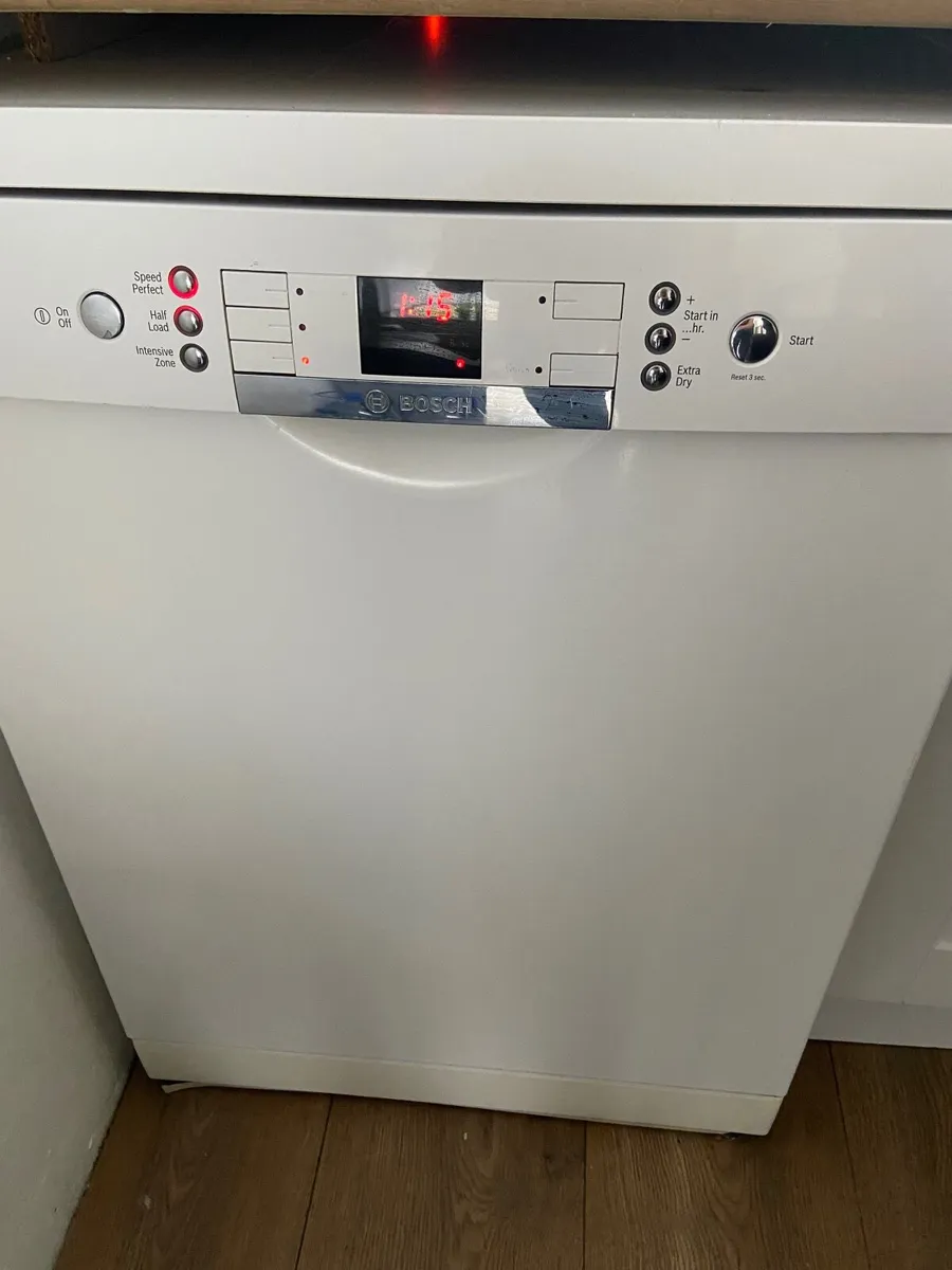 Bosh dishwasher - Image 1