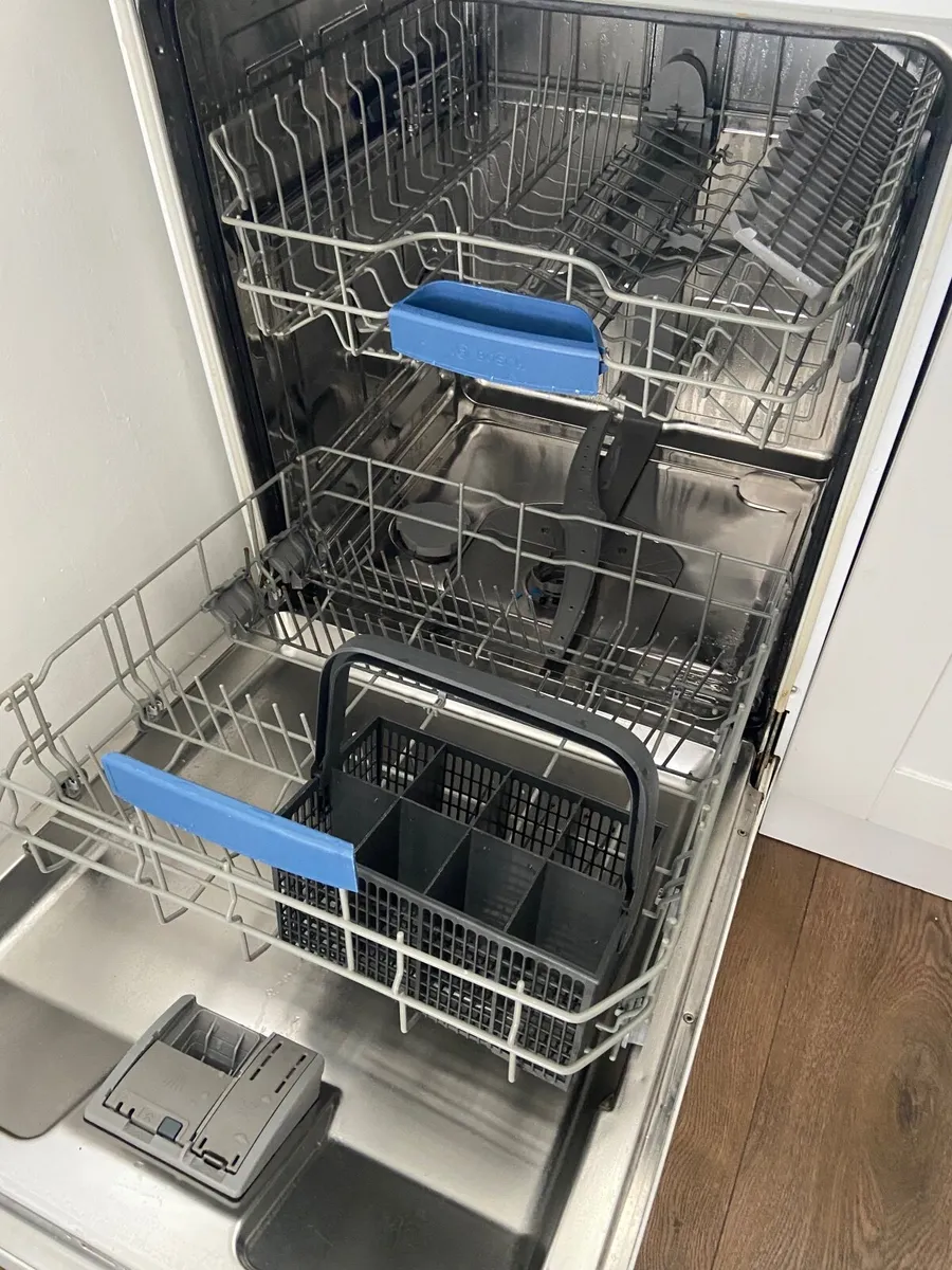 Bosh dishwasher - Image 3
