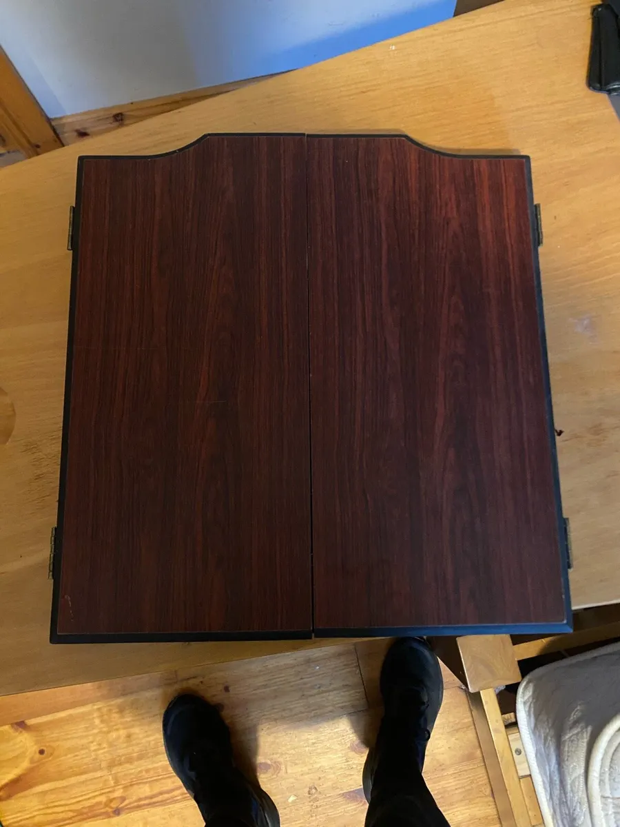Dart board and frame - Image 3
