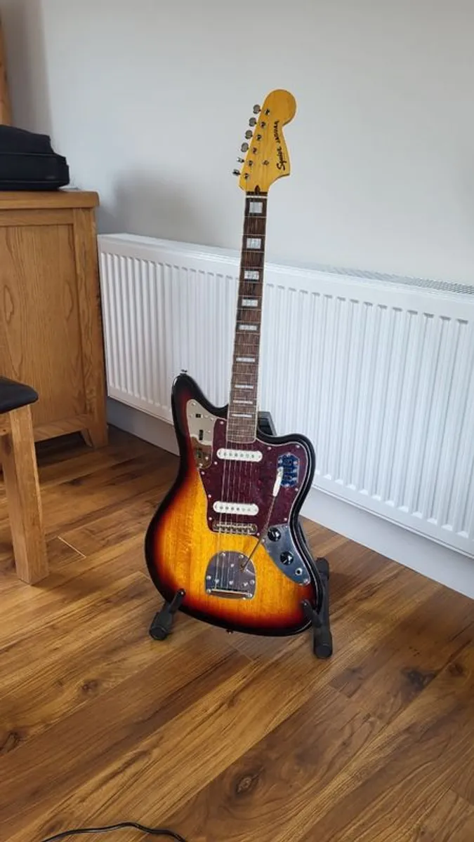 Squier Jaguar Classic Vibe 70s - Image 1